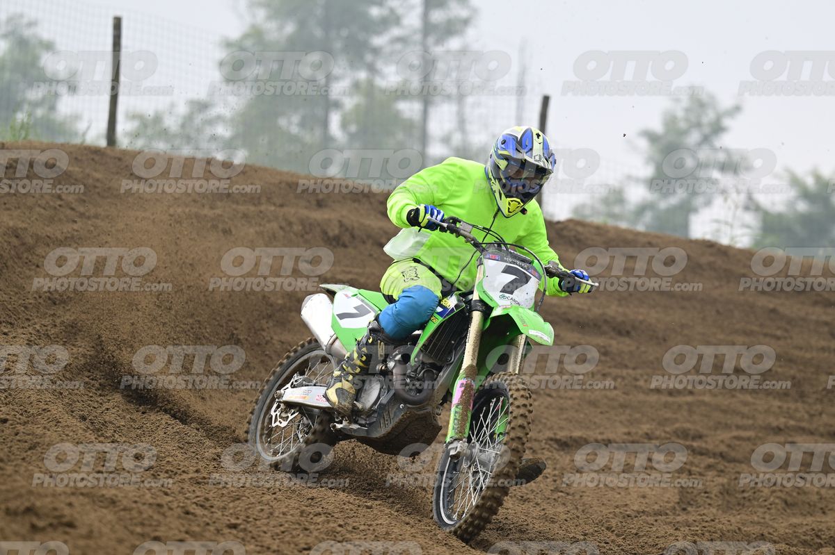 7 GREEN · DSH_6749