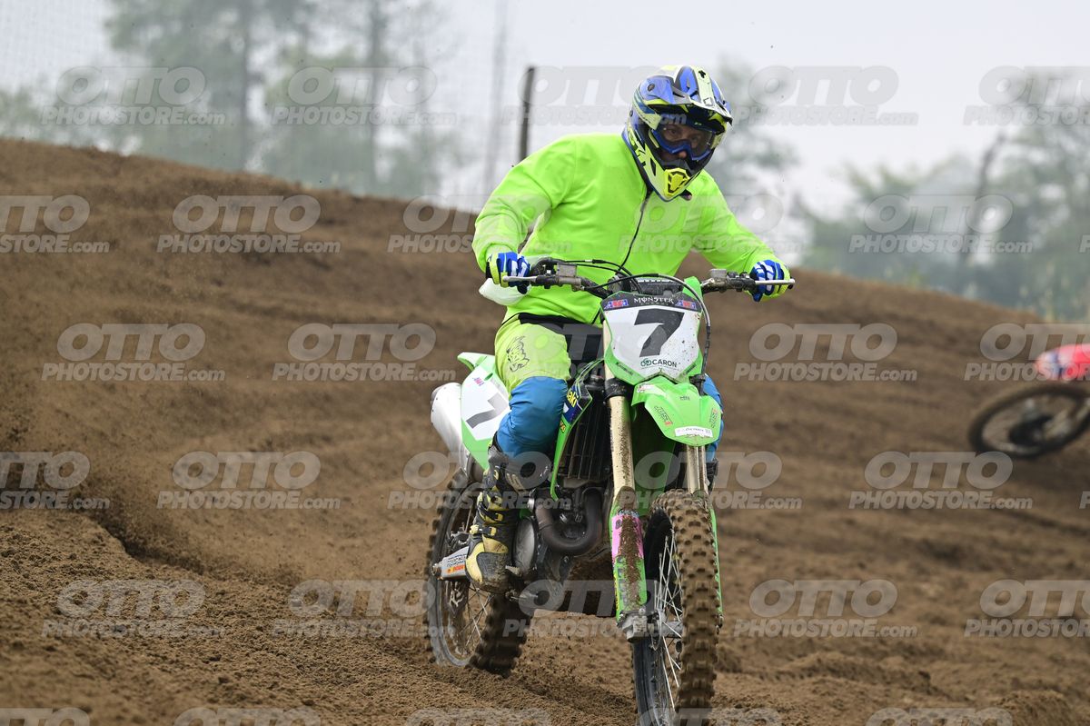 7 GREEN · DSH_6750