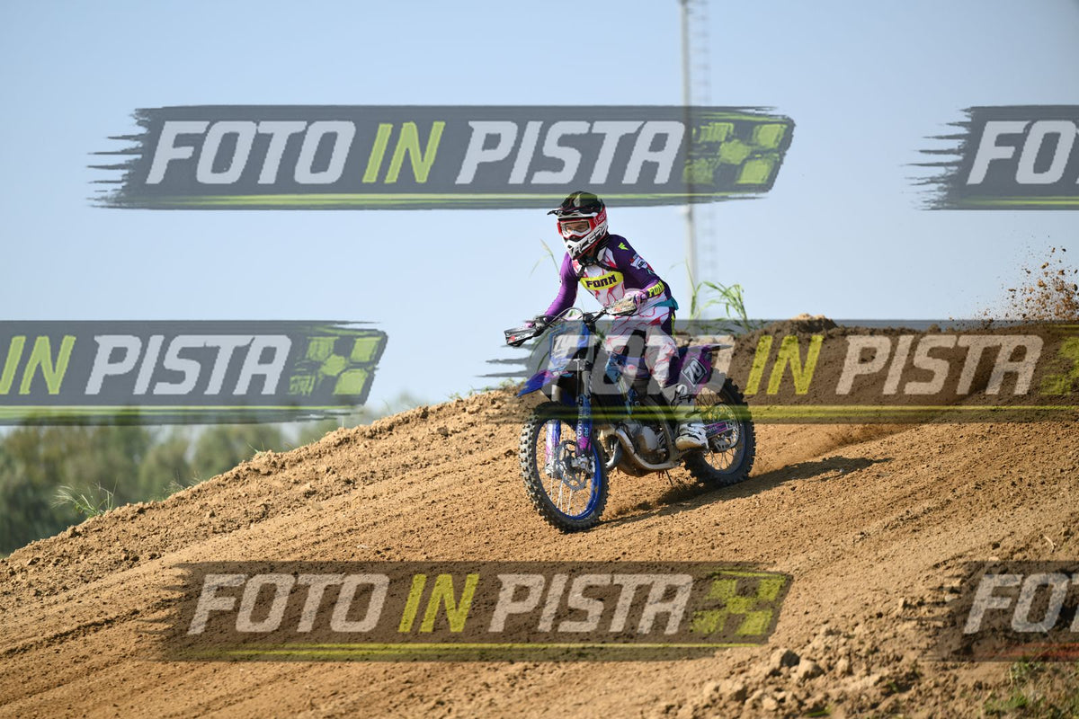 70 · DSH_6804