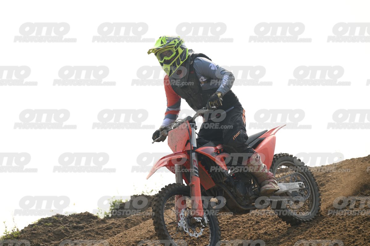 0 - KTM NO GRP (yellow helmet) · DSH_6848