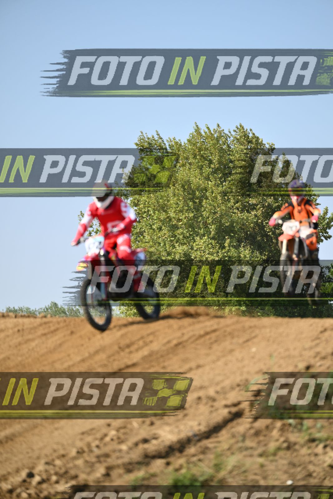 572 · DSH_6868