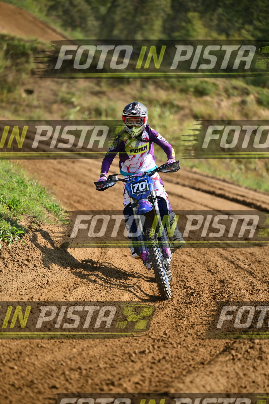 70 · DSH_7014