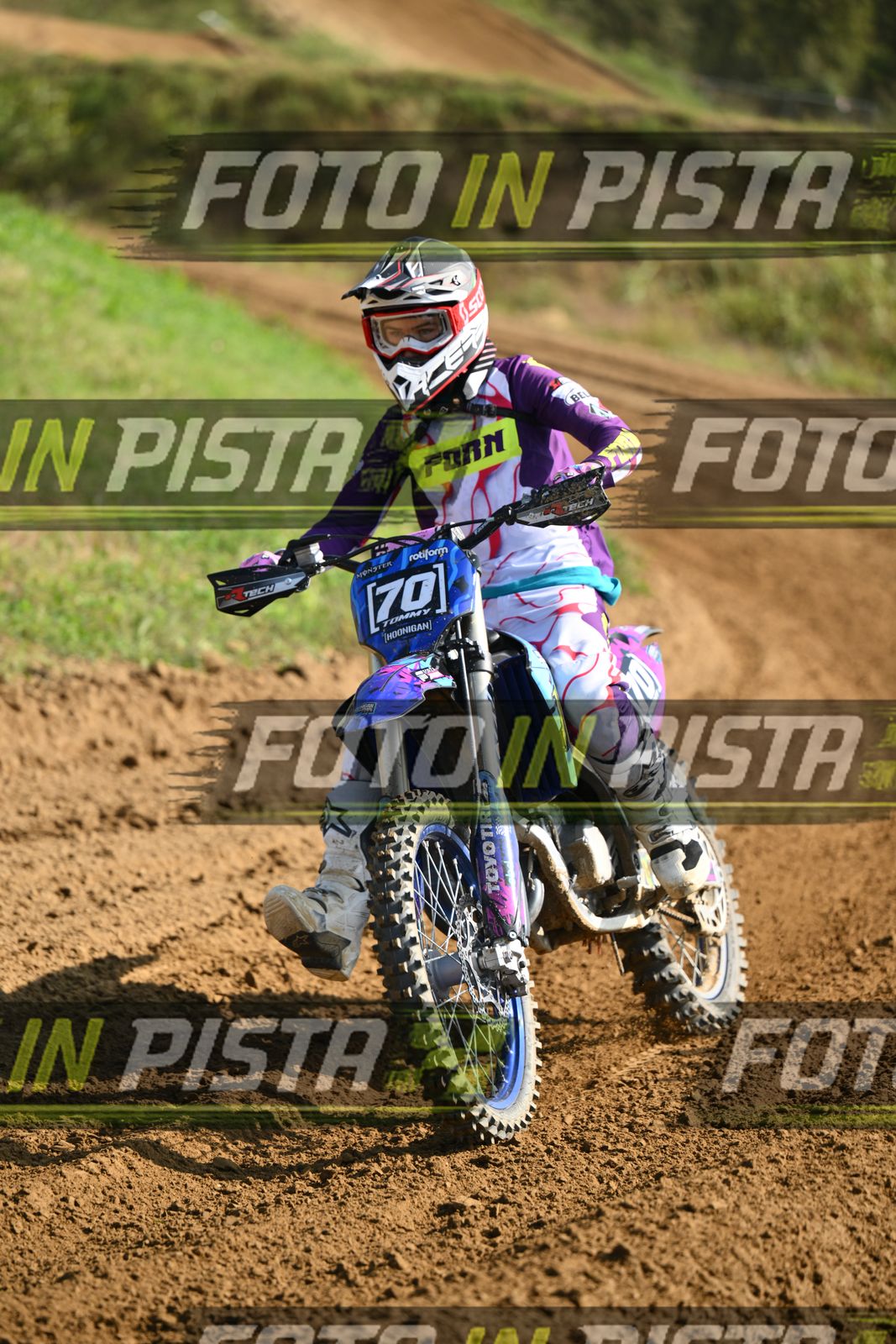 70 · DSH_7018