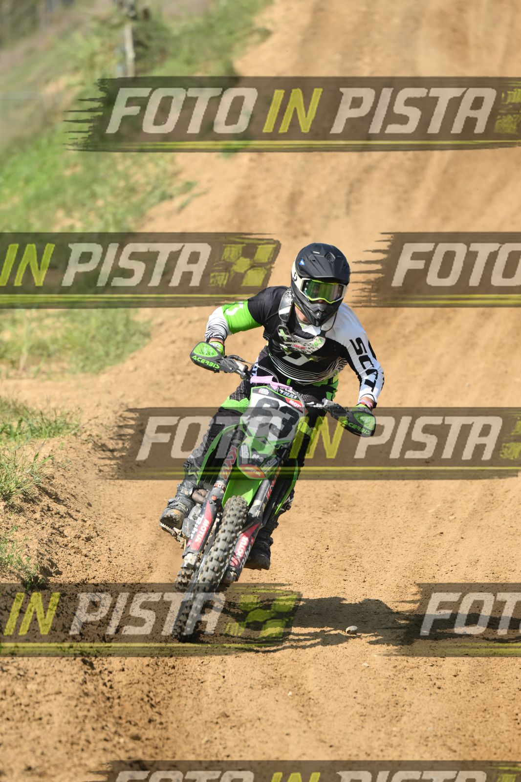 63 · DSH_7137