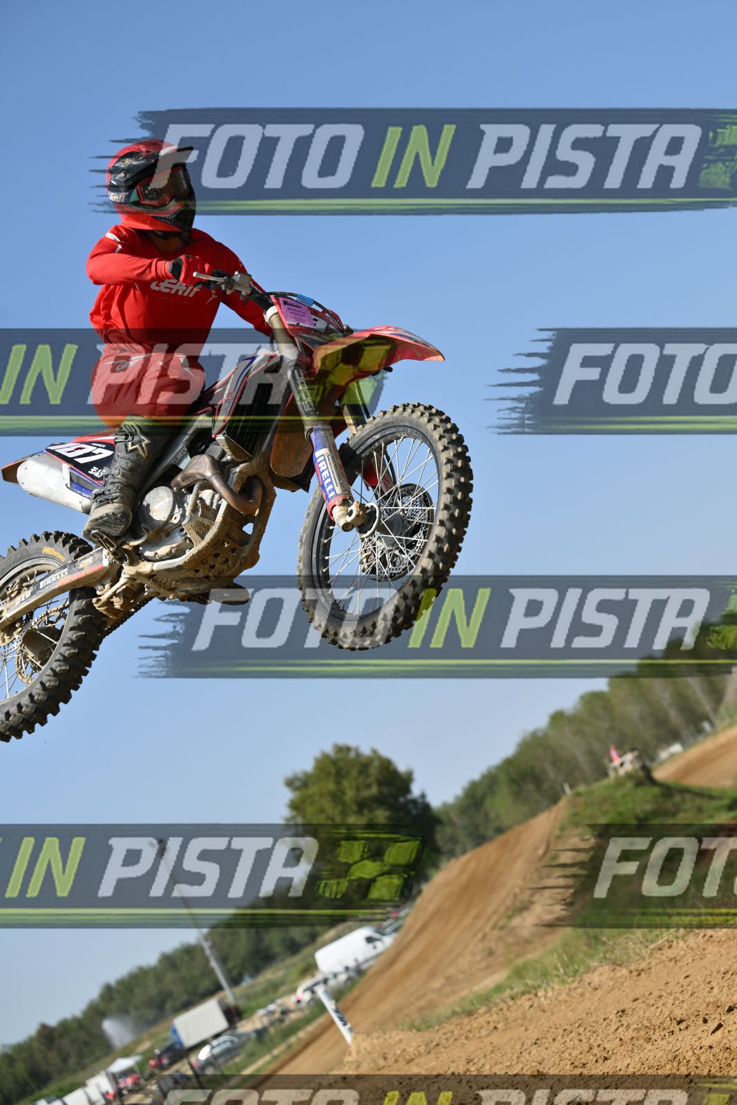 187 · DSH_7320