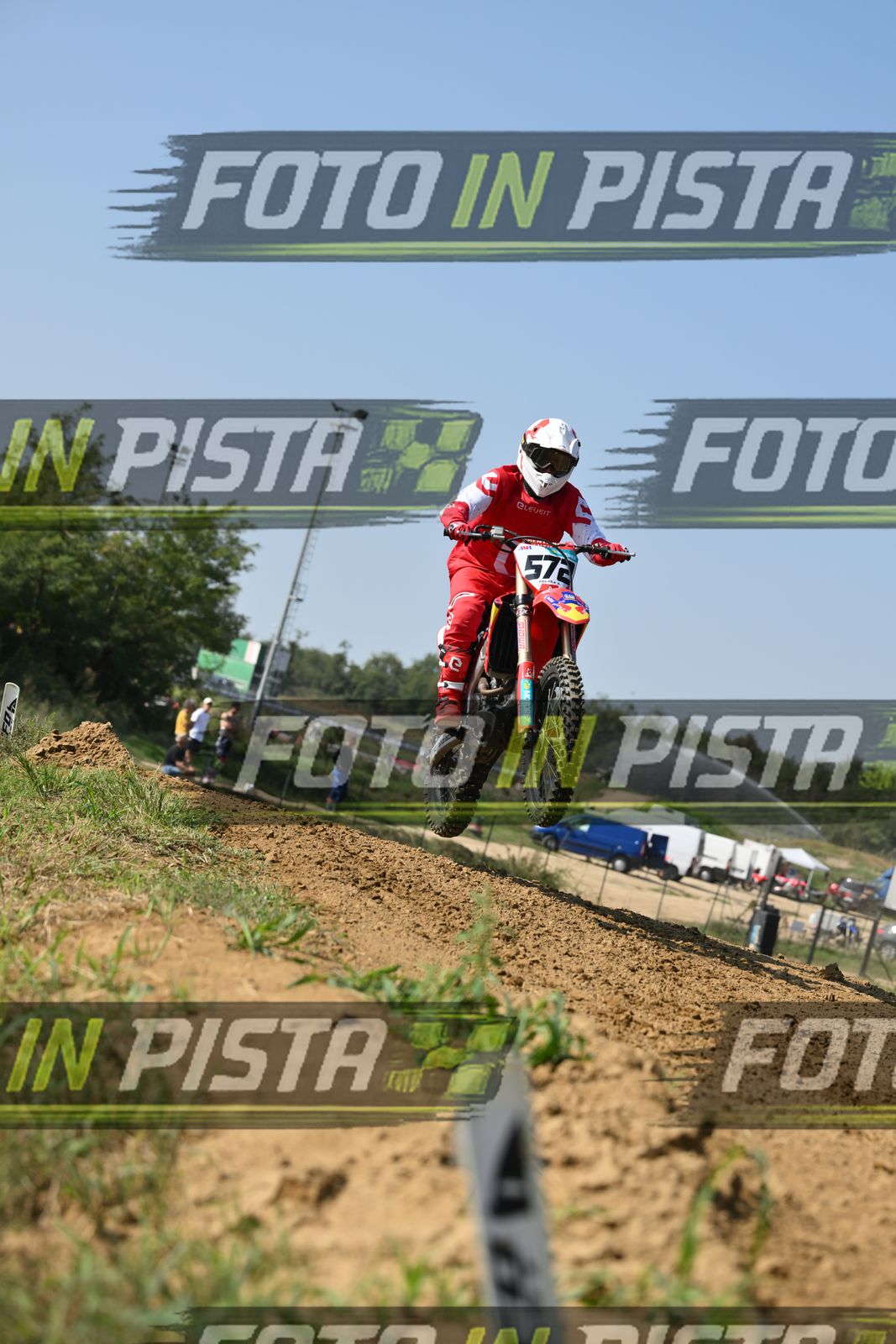 572 · DSH_7365