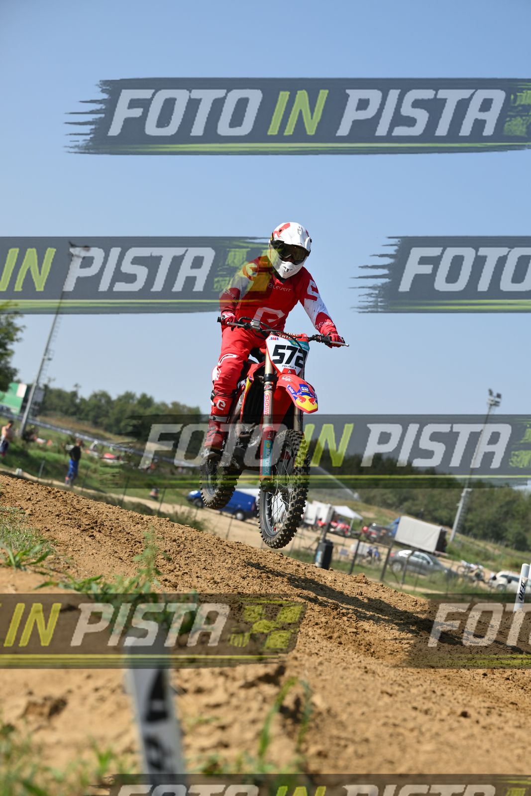 572 · DSH_7368