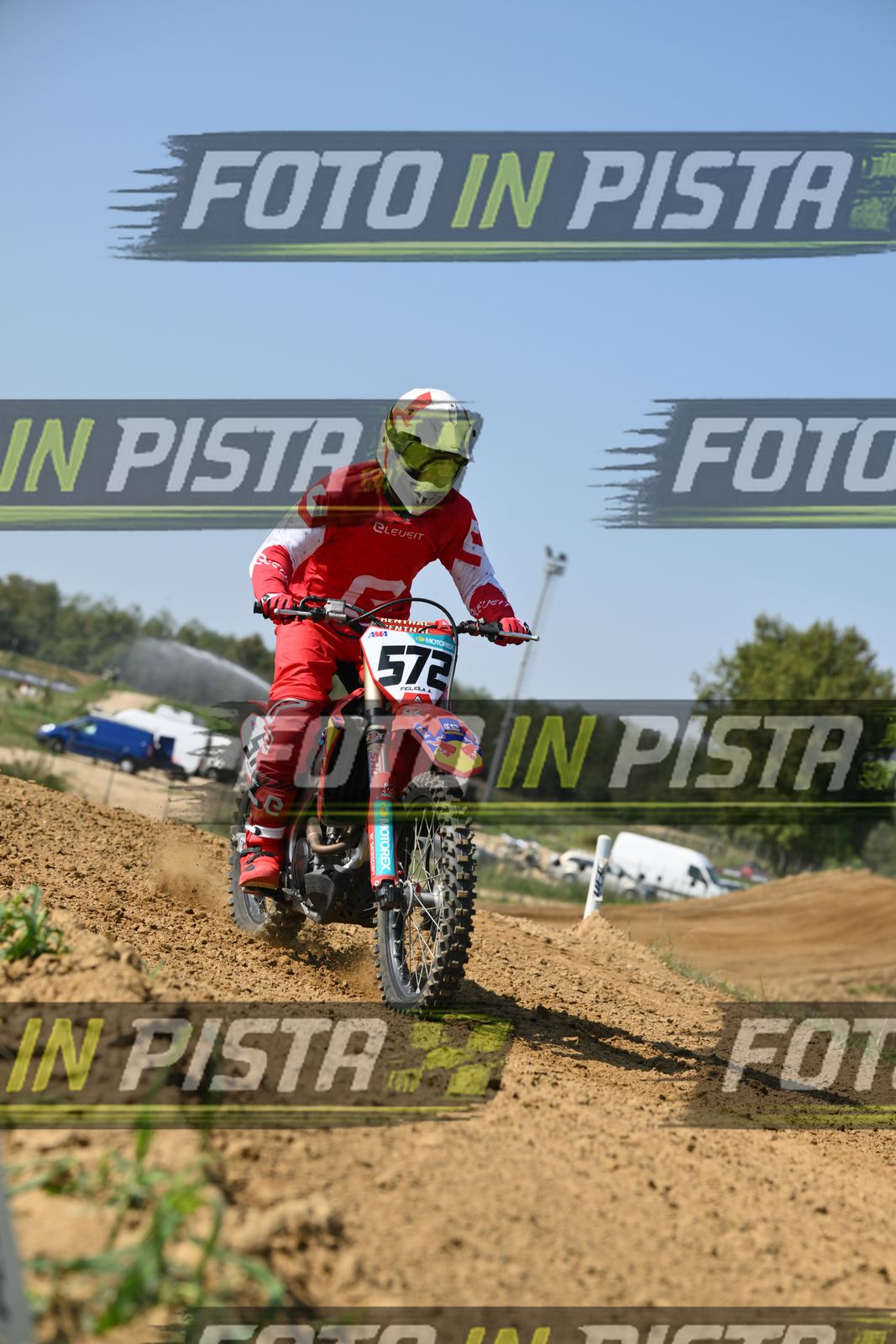 572 · DSH_7371