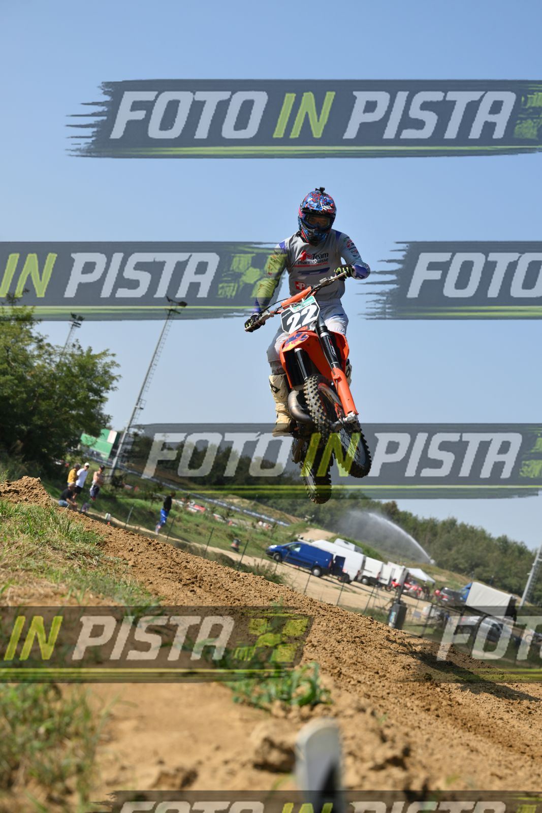 22 · DSH_7375