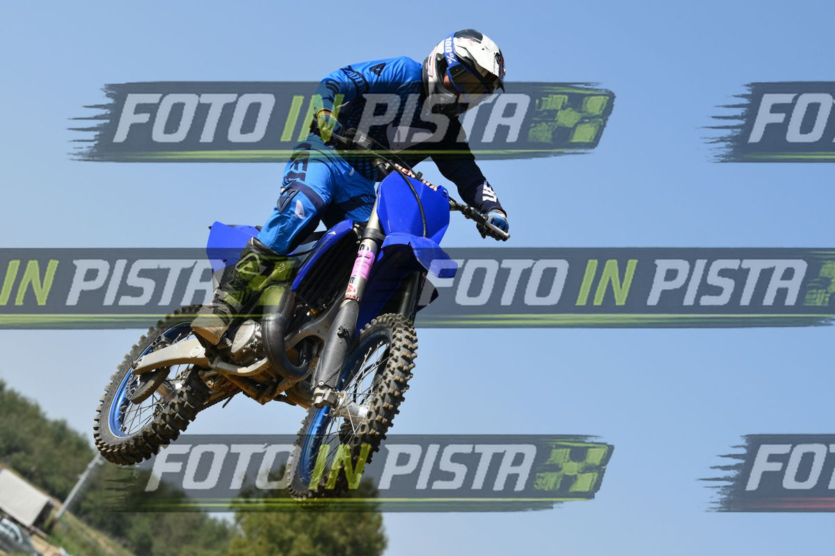 TOTAL BLUE · DSH_7406