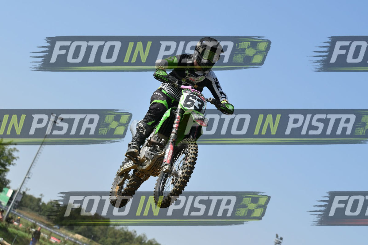 63 · DSH_7410