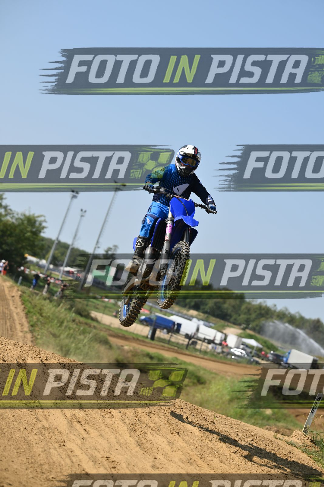 TOTAL BLUE · DSH_7465