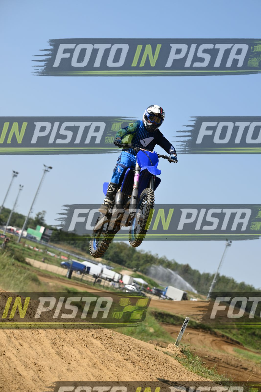 TOTAL BLUE · DSH_7467