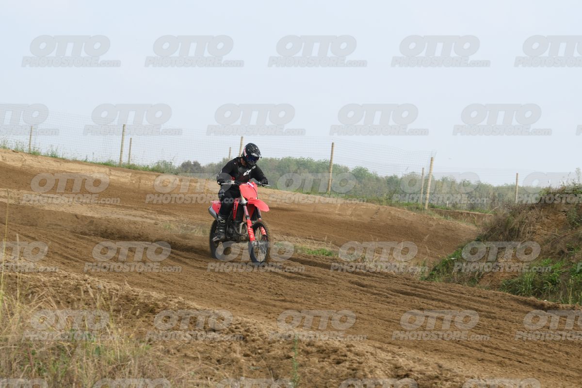0 CRF - BLACK · DSH_7572
