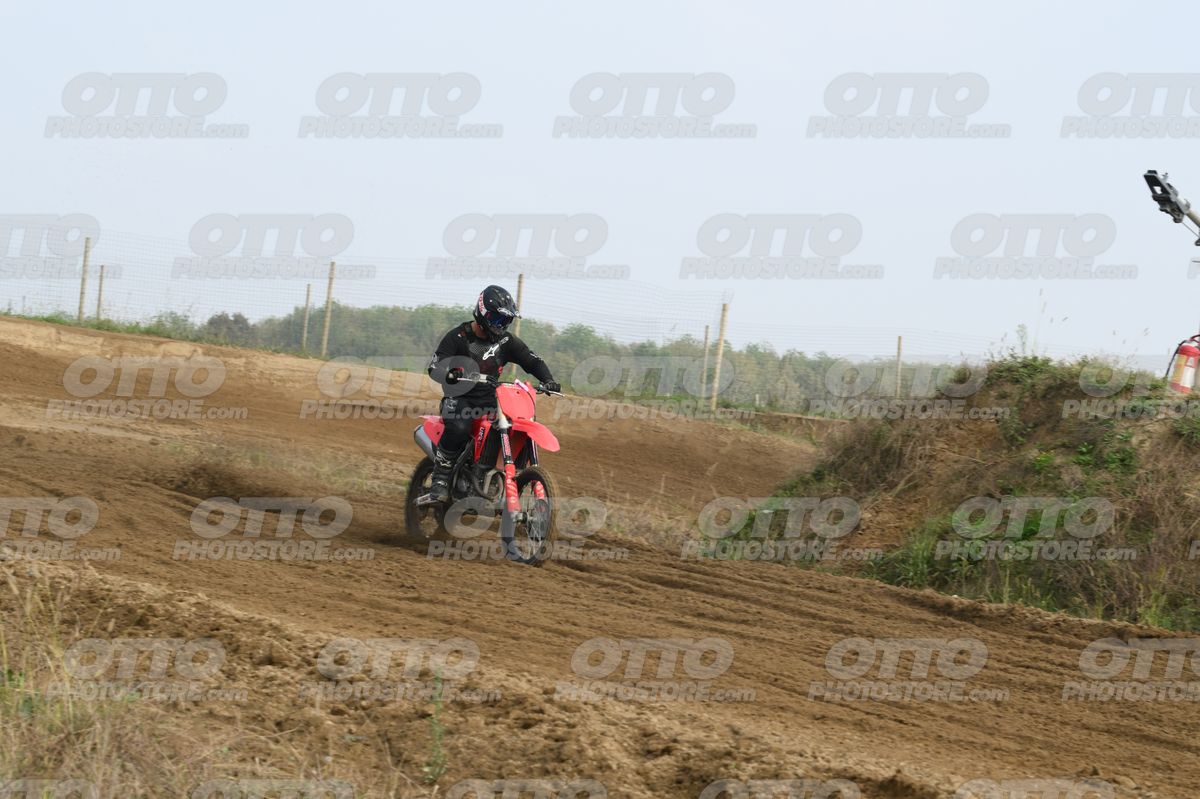 0 CRF - BLACK · DSH_7573