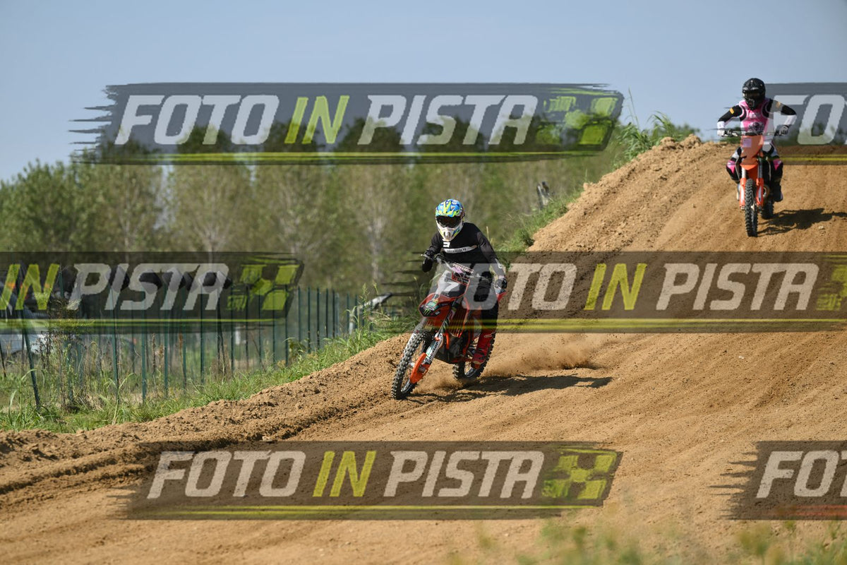 7 · DSH_7642