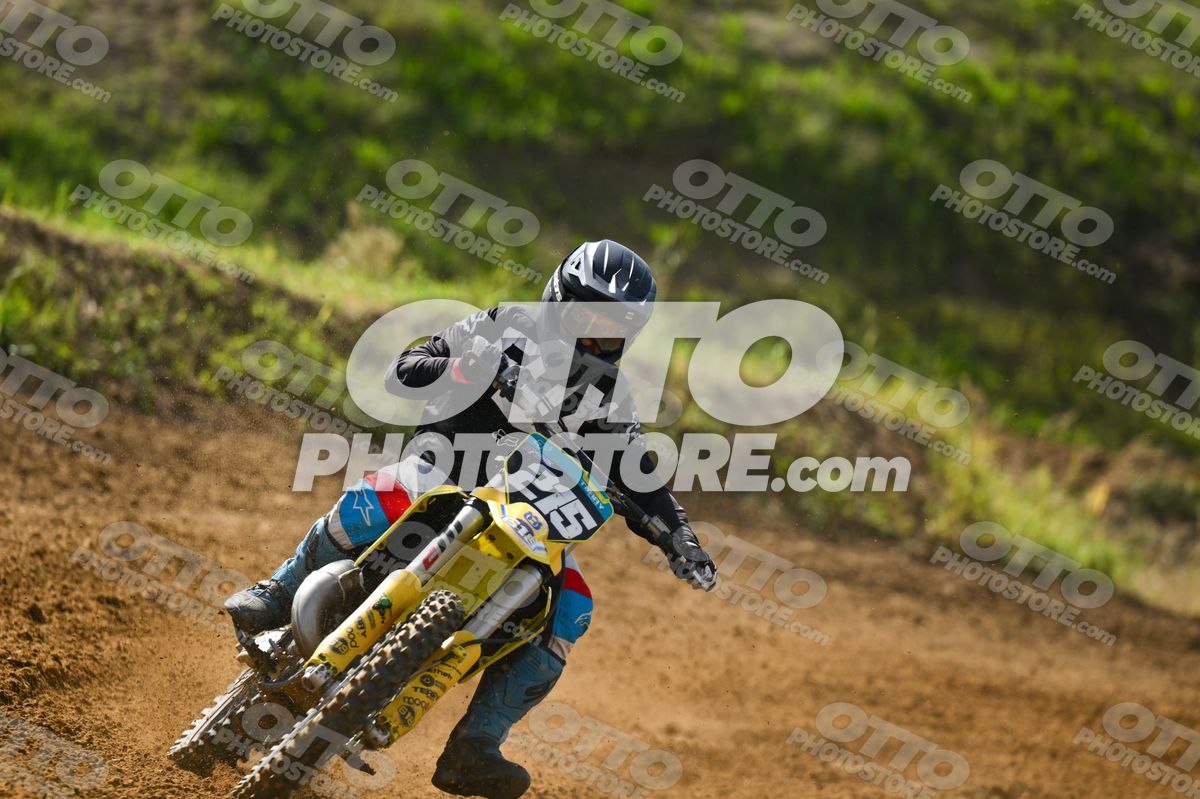 215 · DSH_7670