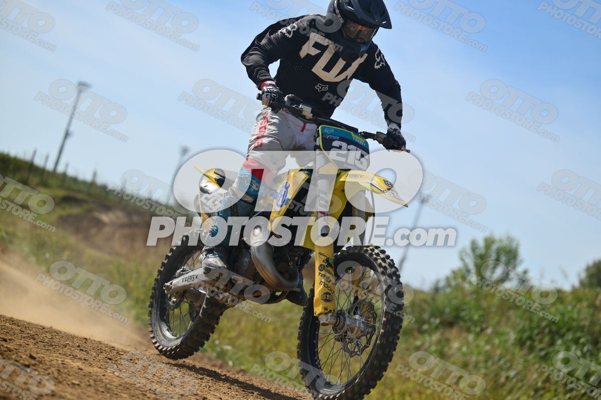 215 · DSH_7766