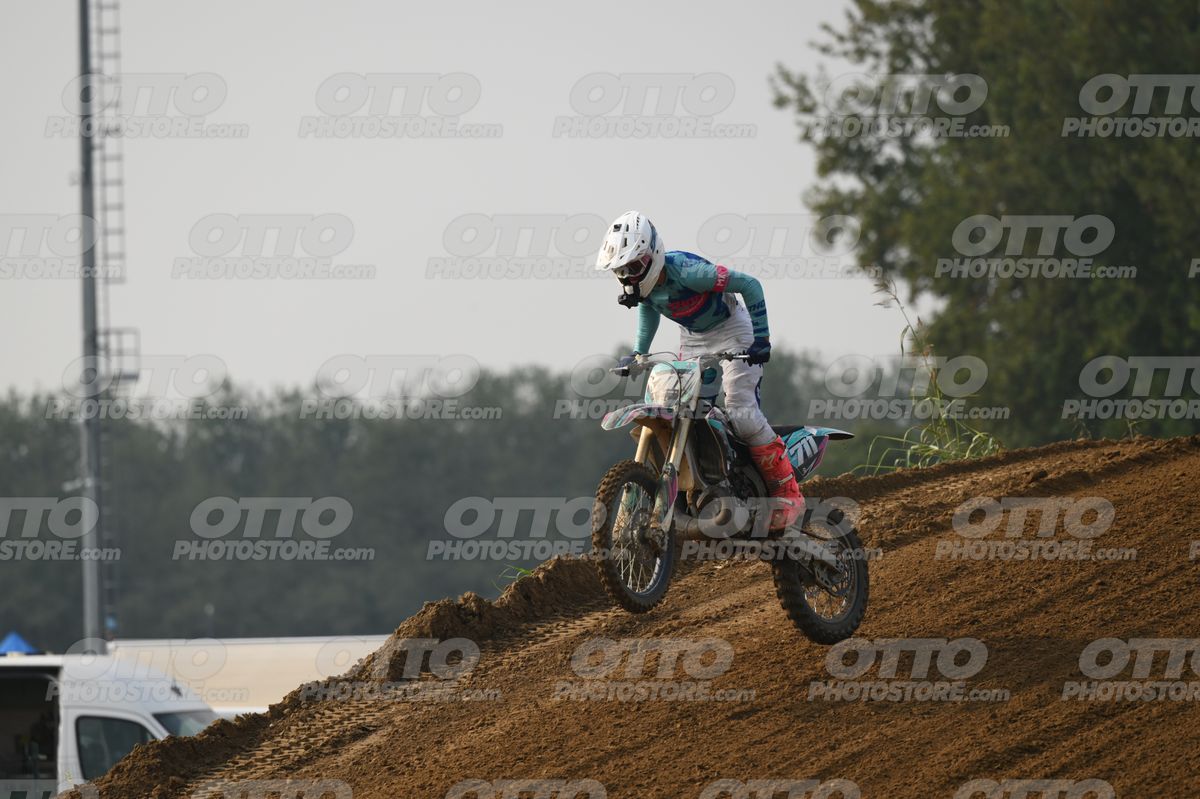 711 · DSH_7819