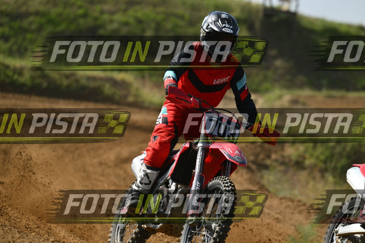 703 · DSH_7824