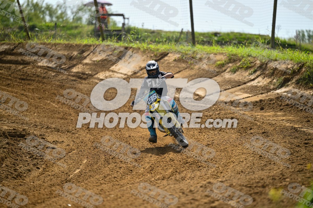 215 · DSH_7920