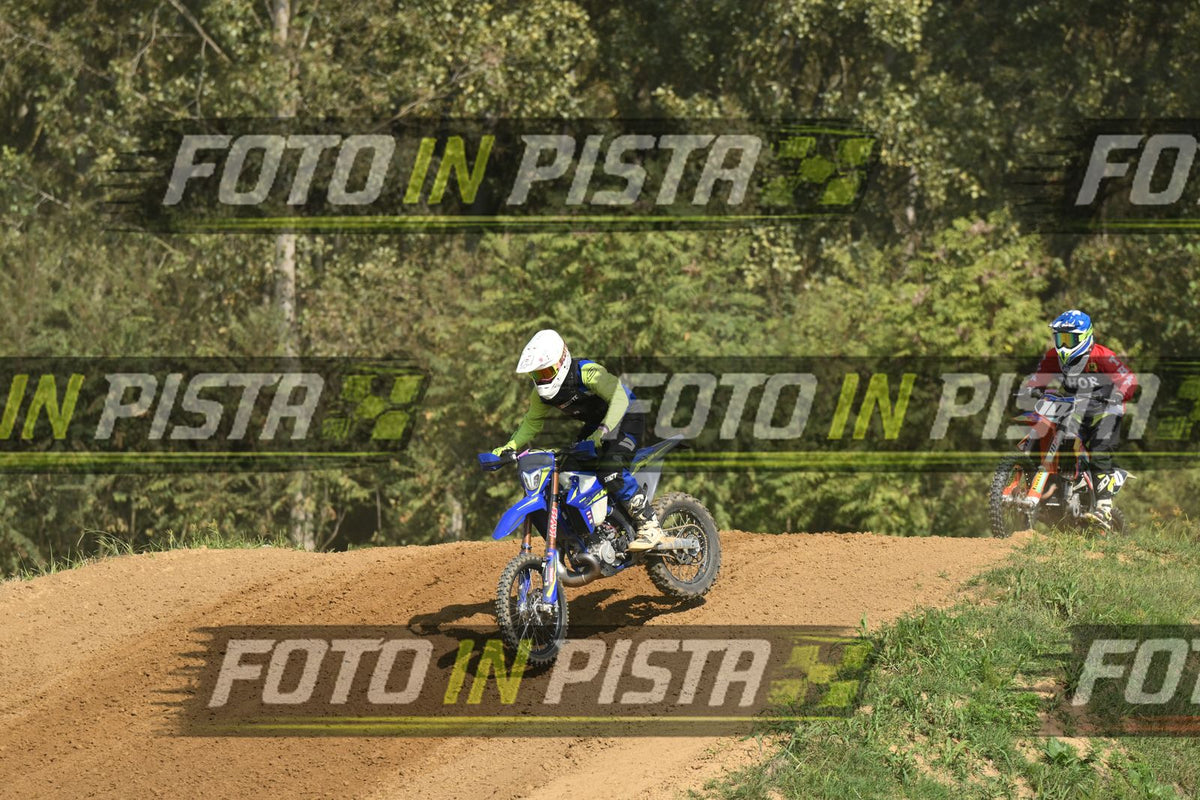 BLUE BIKE FARO - WHITE HELMET YELLOW SHIRT · DSH_7939