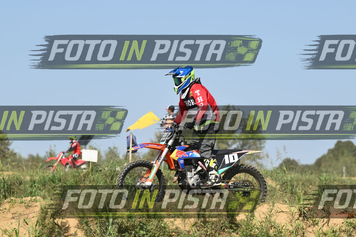 10 · DSH_7953
