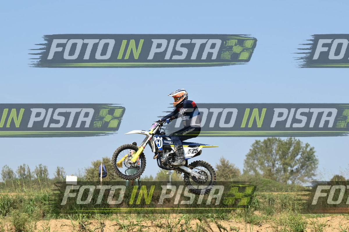 525 · DSH_7958