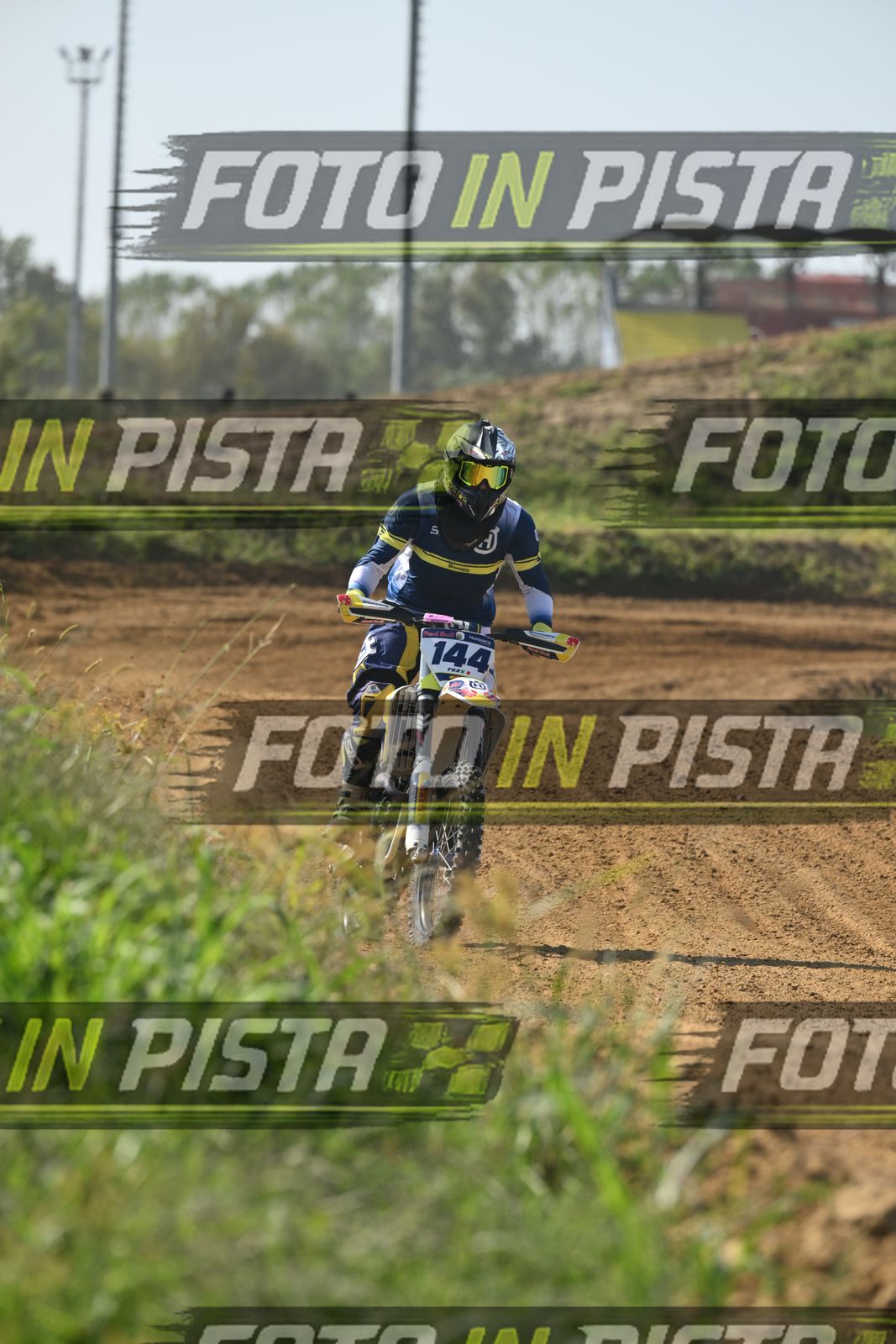144 · DSH_8012