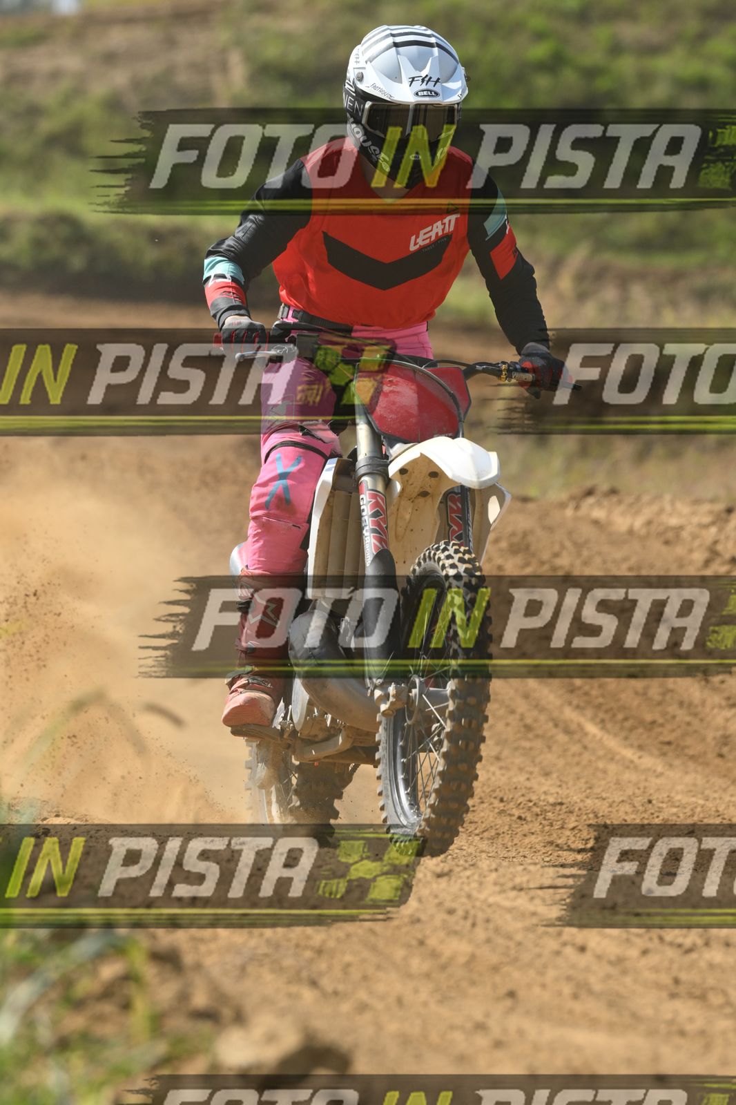 WHITE RED BIKE - LEATT RED BLACK SHIRT - GREY HELMET · DSH_8046