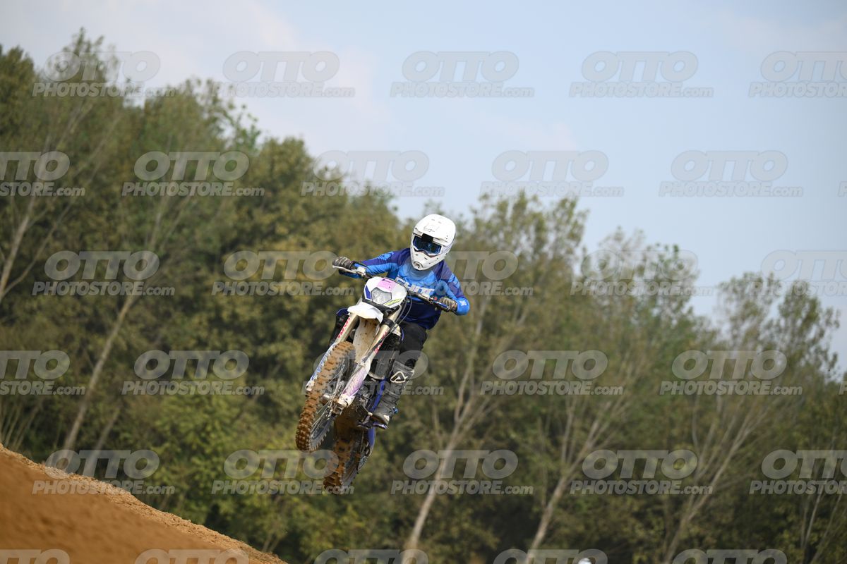 0 - SHOT suite white helmet · DSH_8199