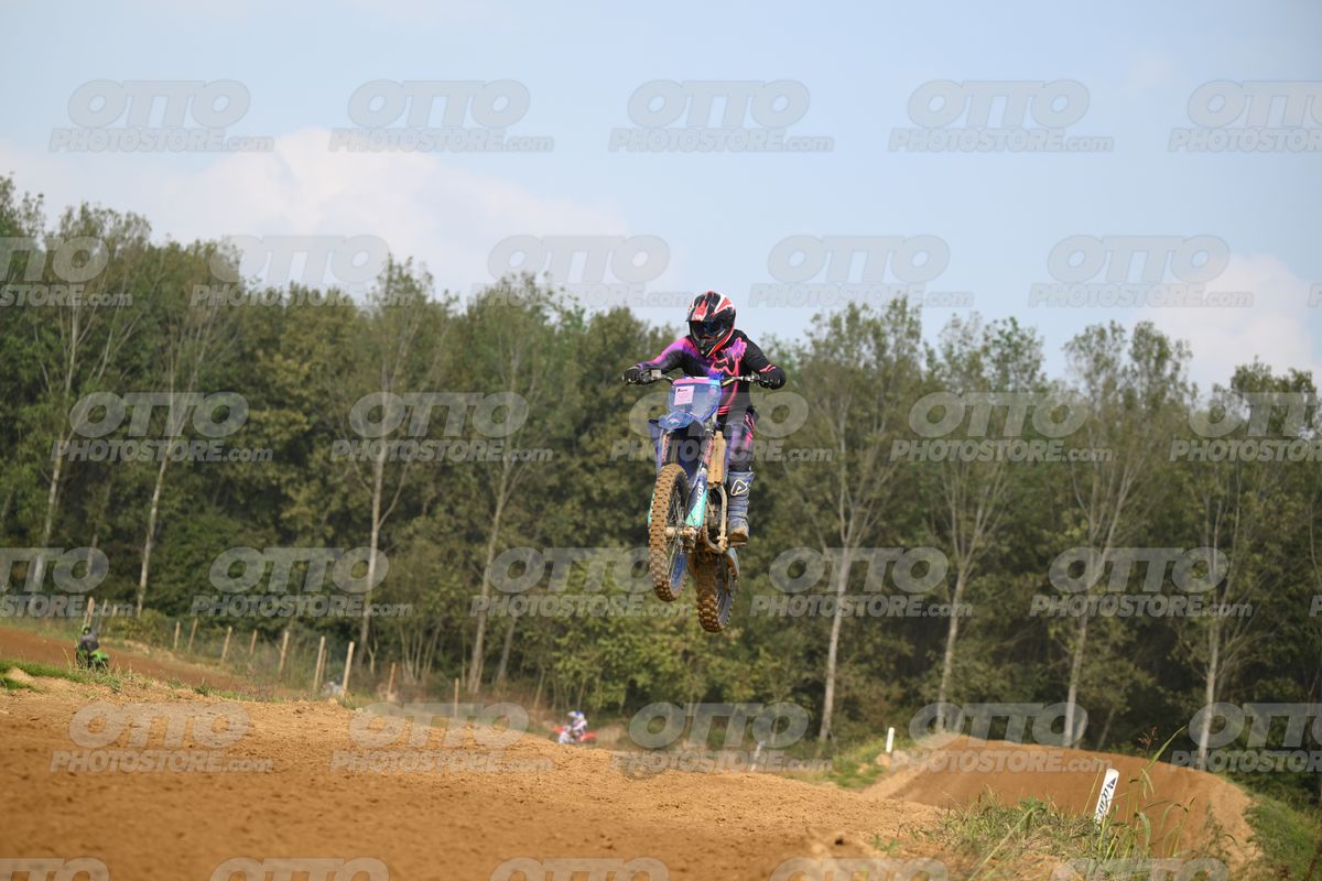 0 - YAMAHA BLUE WHITE - BLACK PINK SUITE (RED BLACK HELMET) · DSH_8262