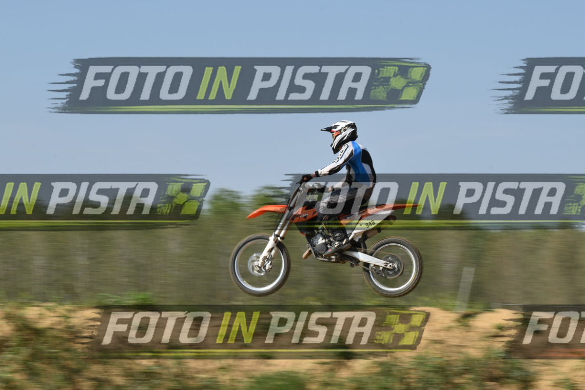 943 · DSH_8289