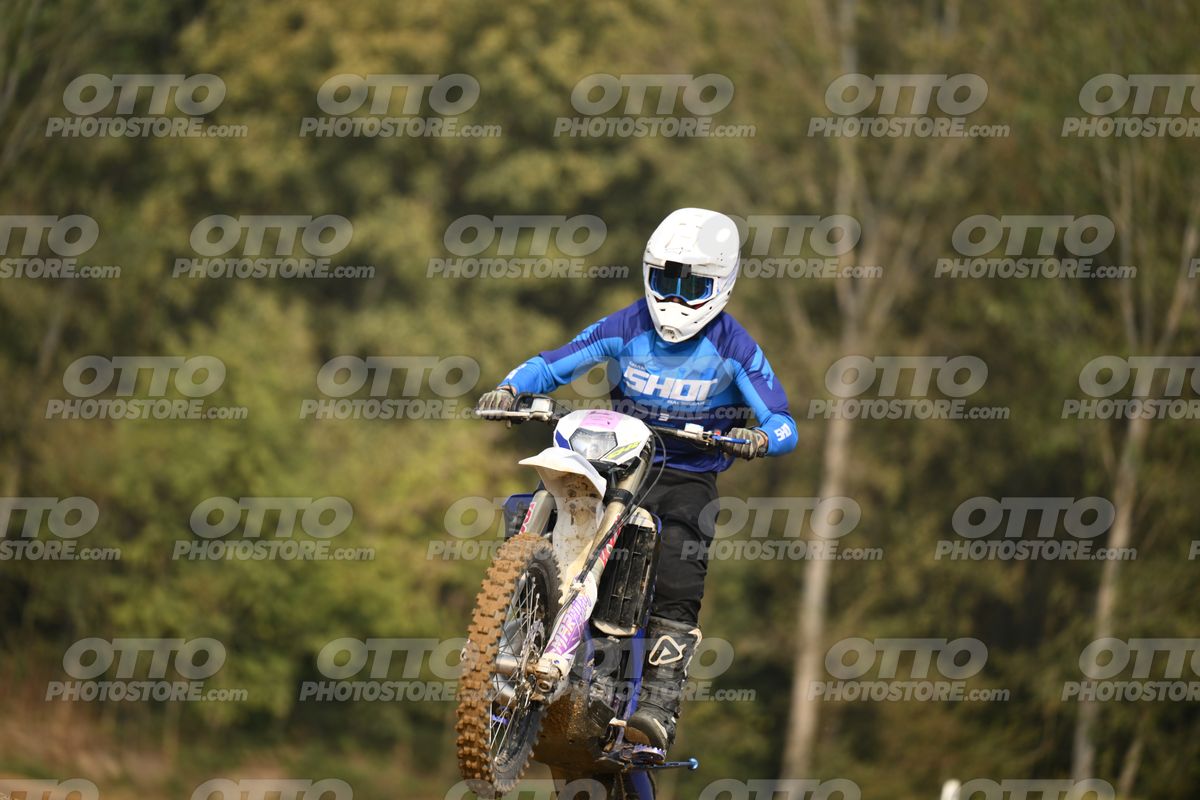 0 - SHOT suite white helmet · DSH_8301