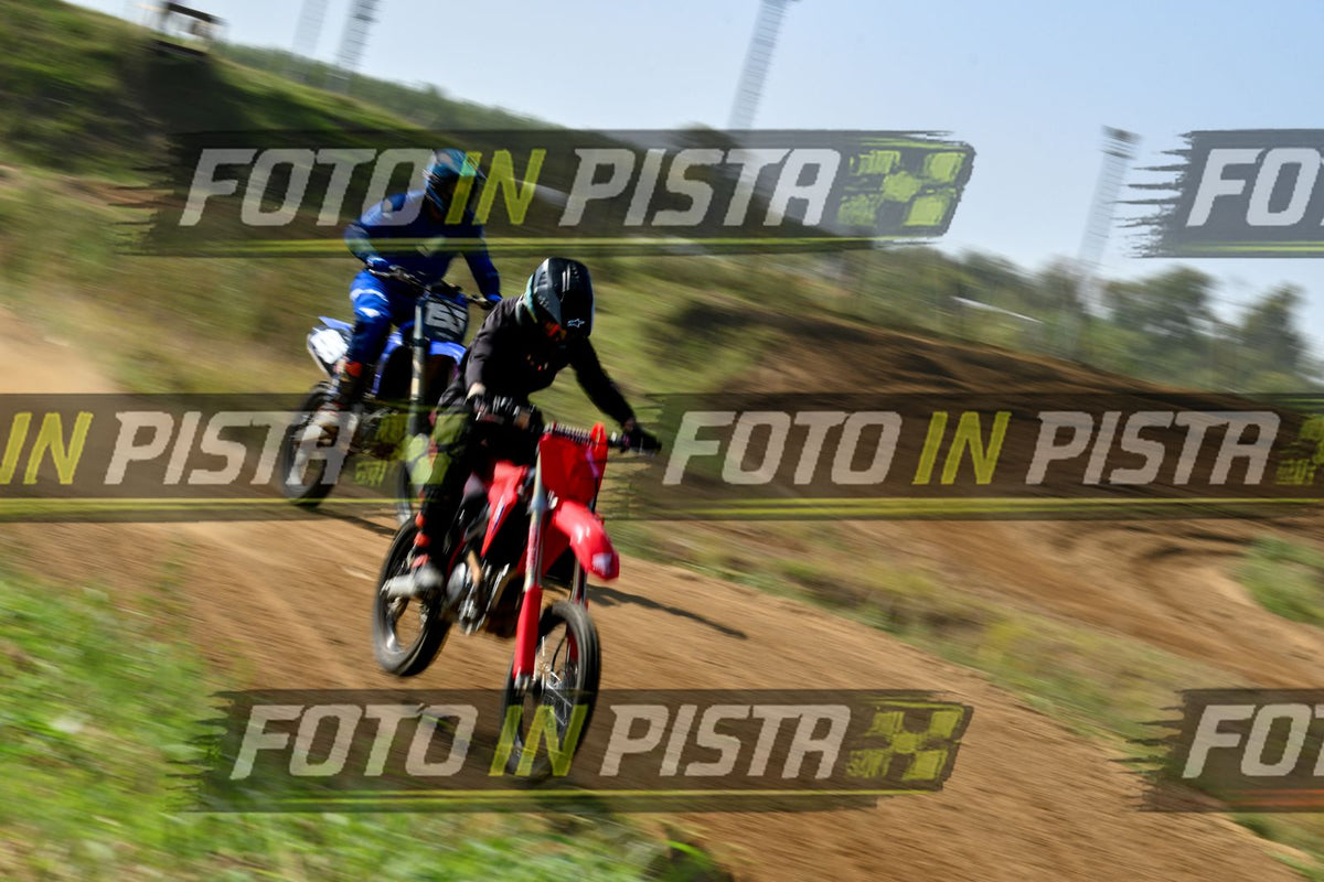 RED HONDA - ALL BLACK · DSH_8332