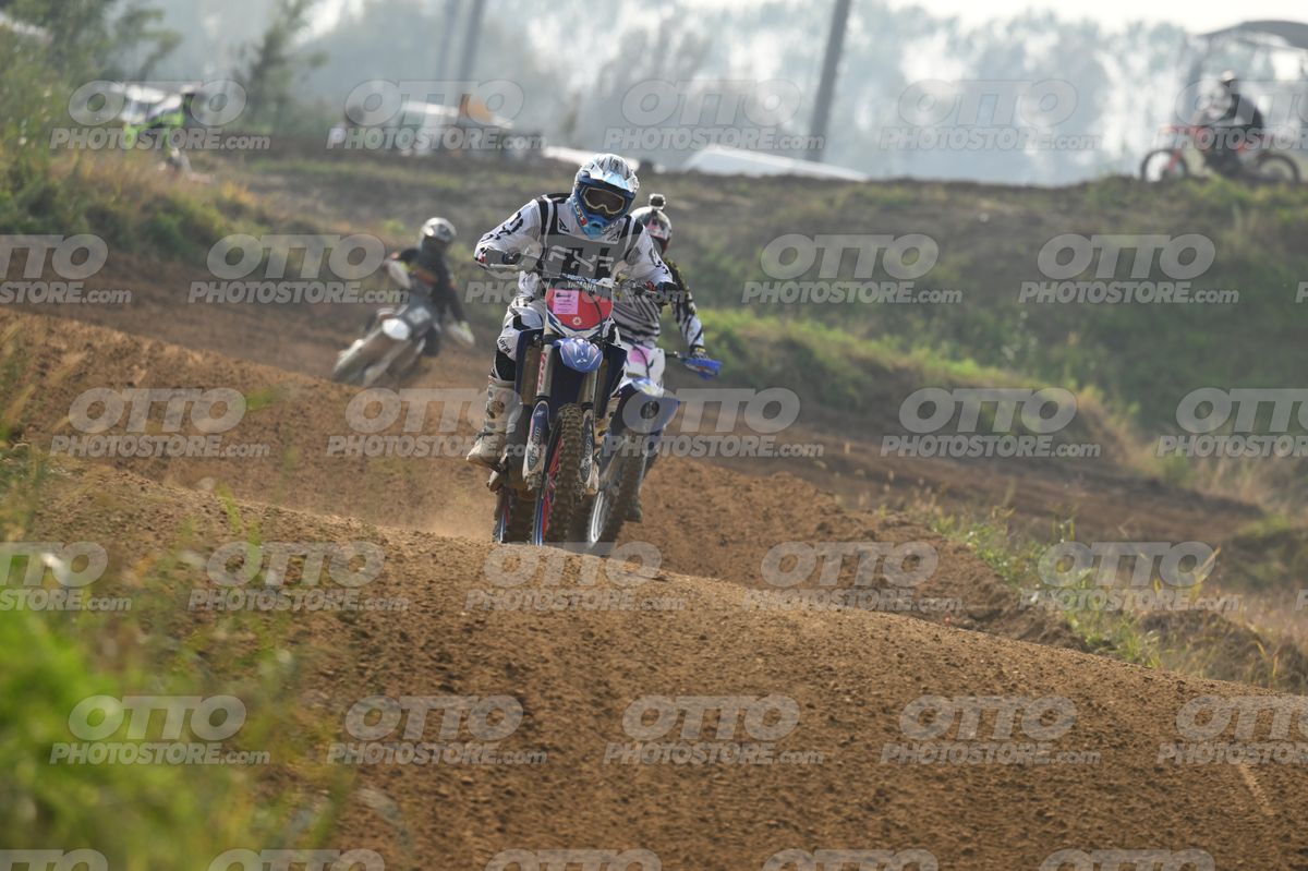 0 - YAMAHA blue red - white black shirt (Light Blue helmet · DSH_8333