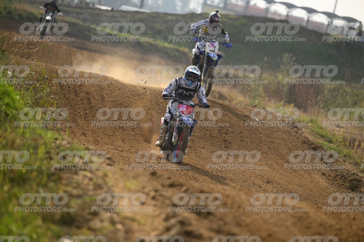 0 - YAMAHA blue red - white black shirt (Light Blue helmet · DSH_8335
