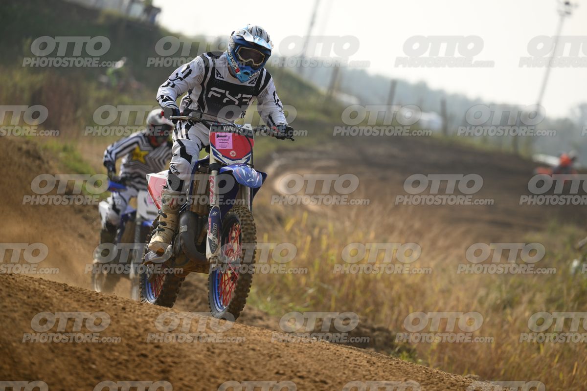 0 - YAMAHA blue red - white black shirt (Light Blue helmet · DSH_8338