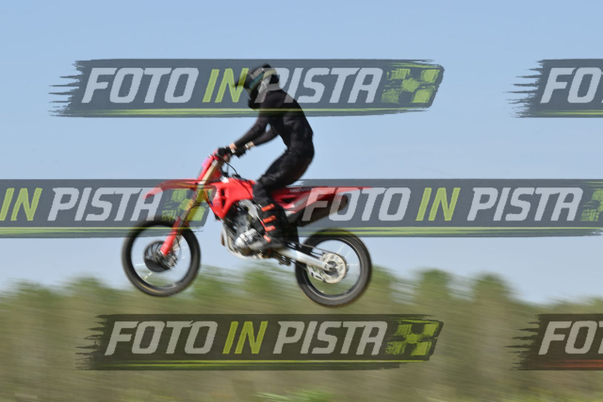 RED HONDA - ALL BLACK · DSH_8377