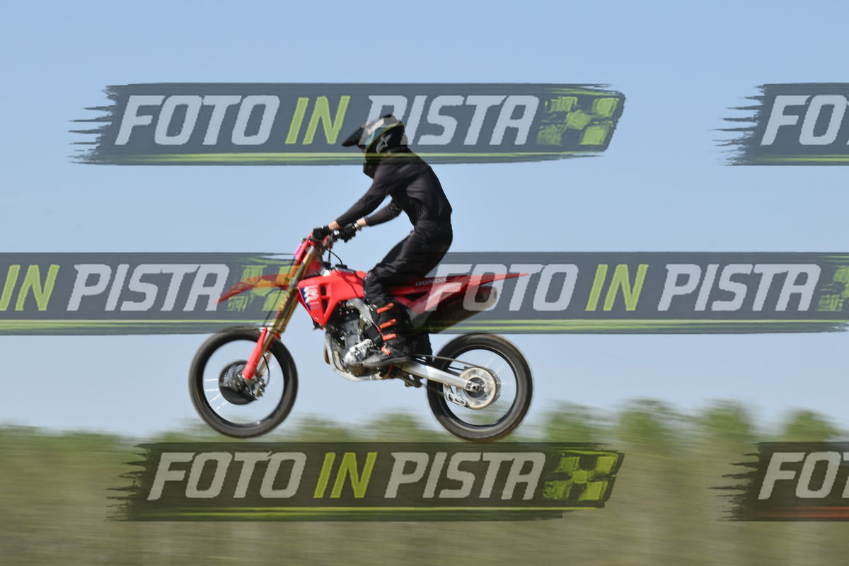 RED HONDA - ALL BLACK · DSH_8378