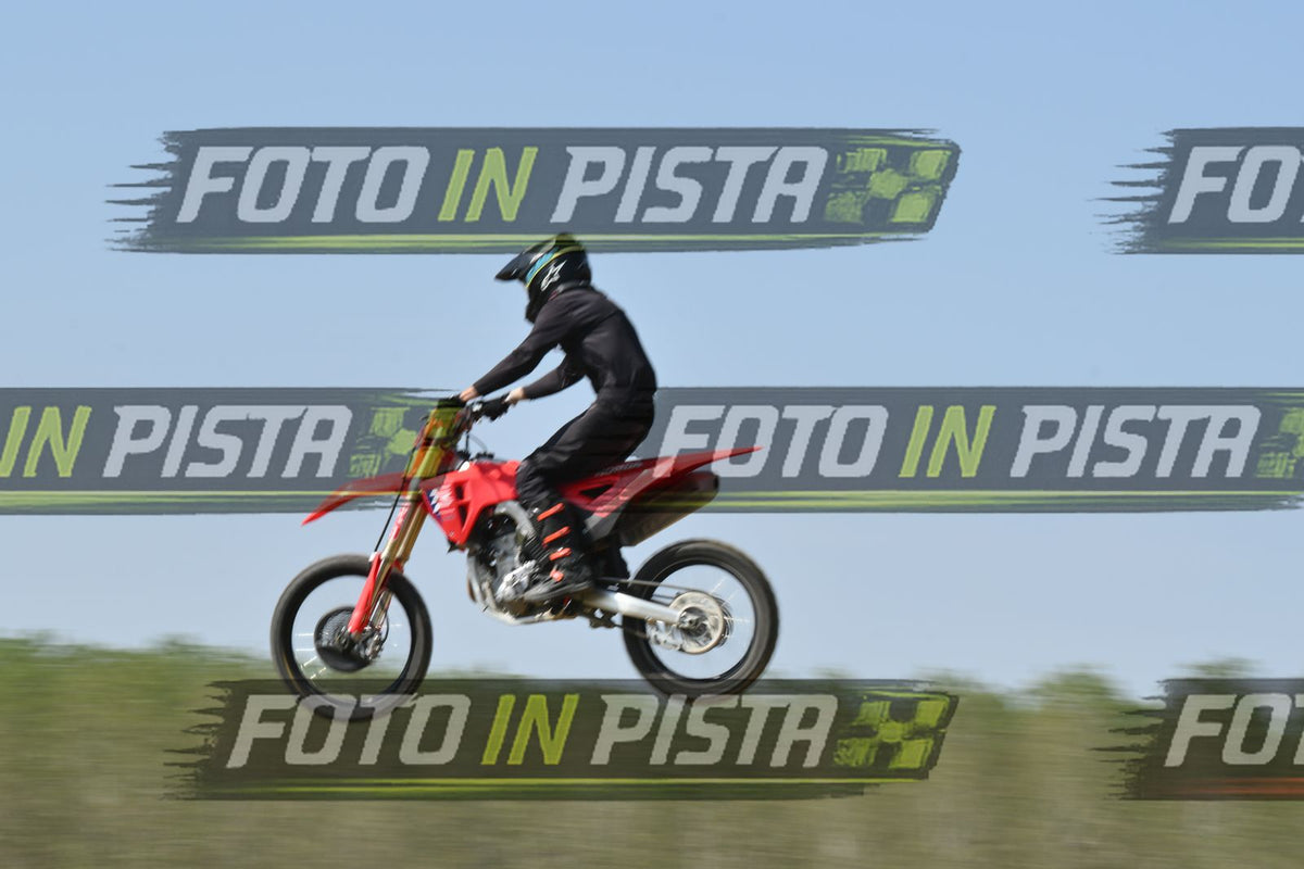 RED HONDA - ALL BLACK · DSH_8380