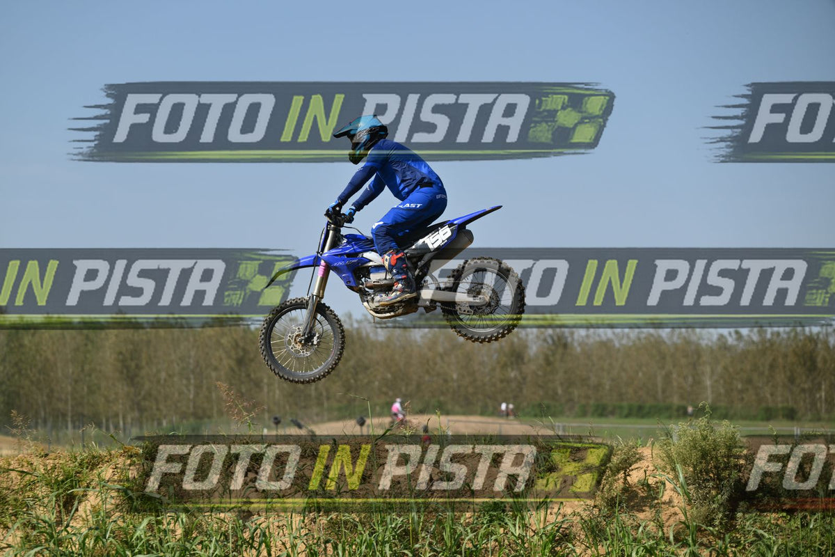 TOTAL BLUE · DSH_8450