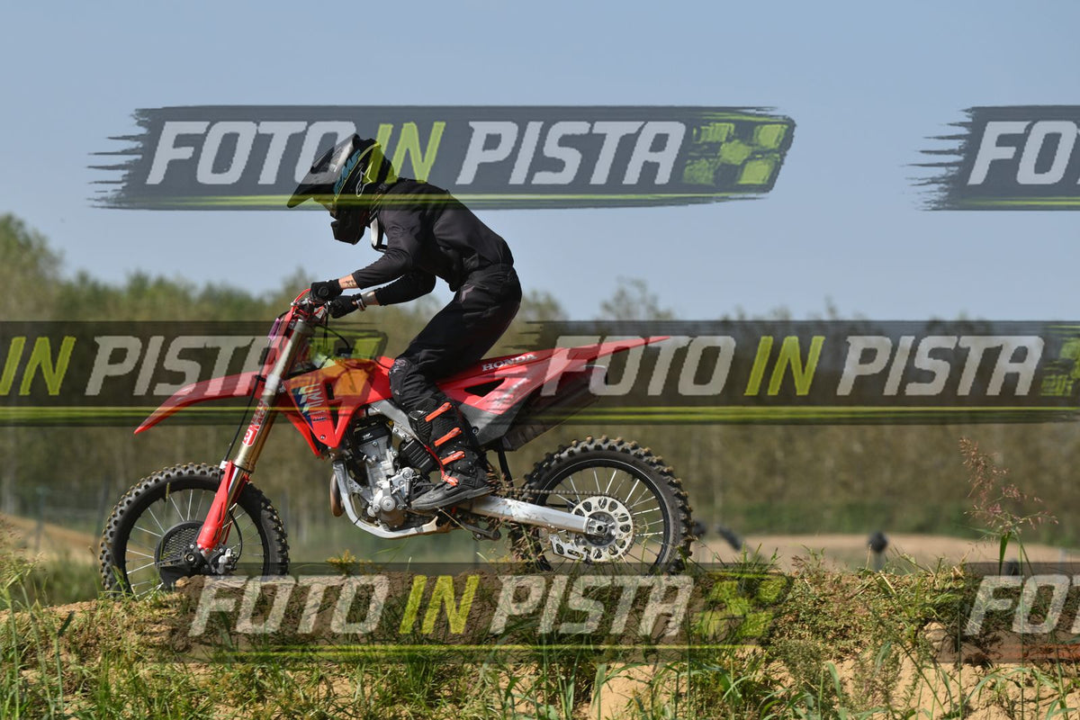 RED HONDA - ALL BLACK · DSH_8476