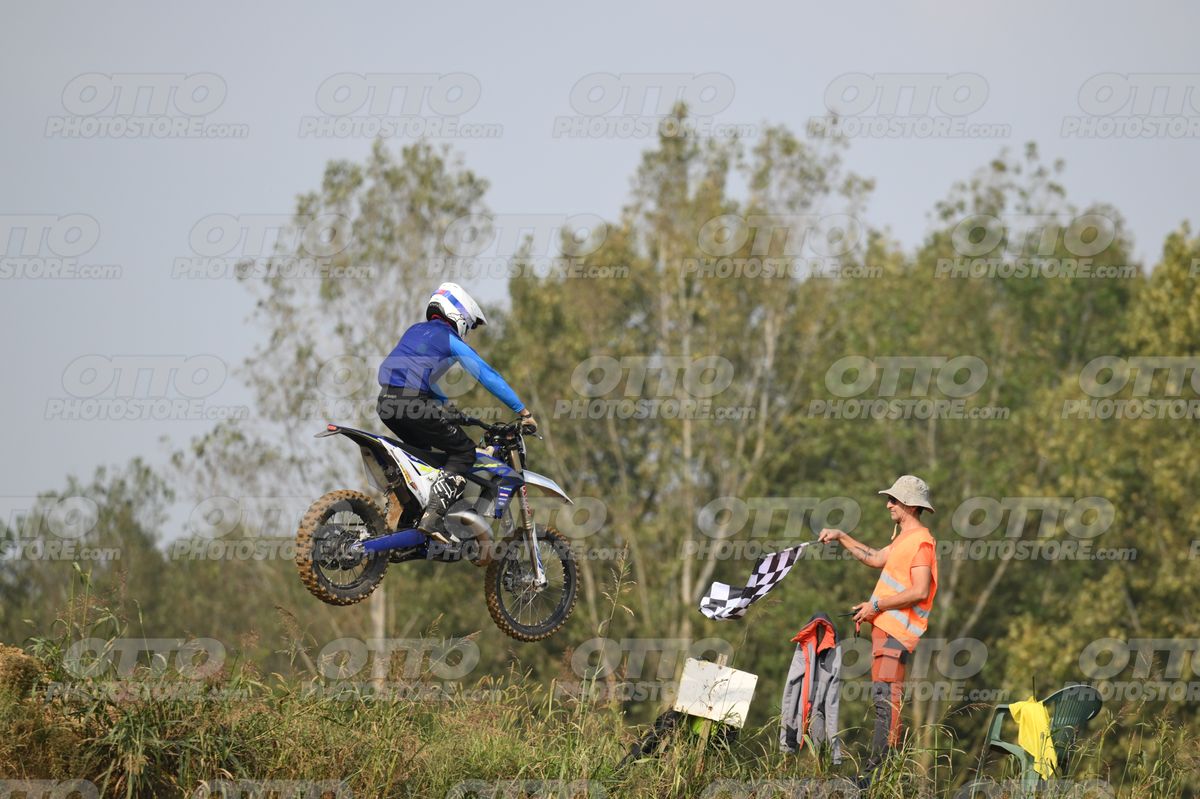 0 - SHOT suite white helmet · DSH_8552
