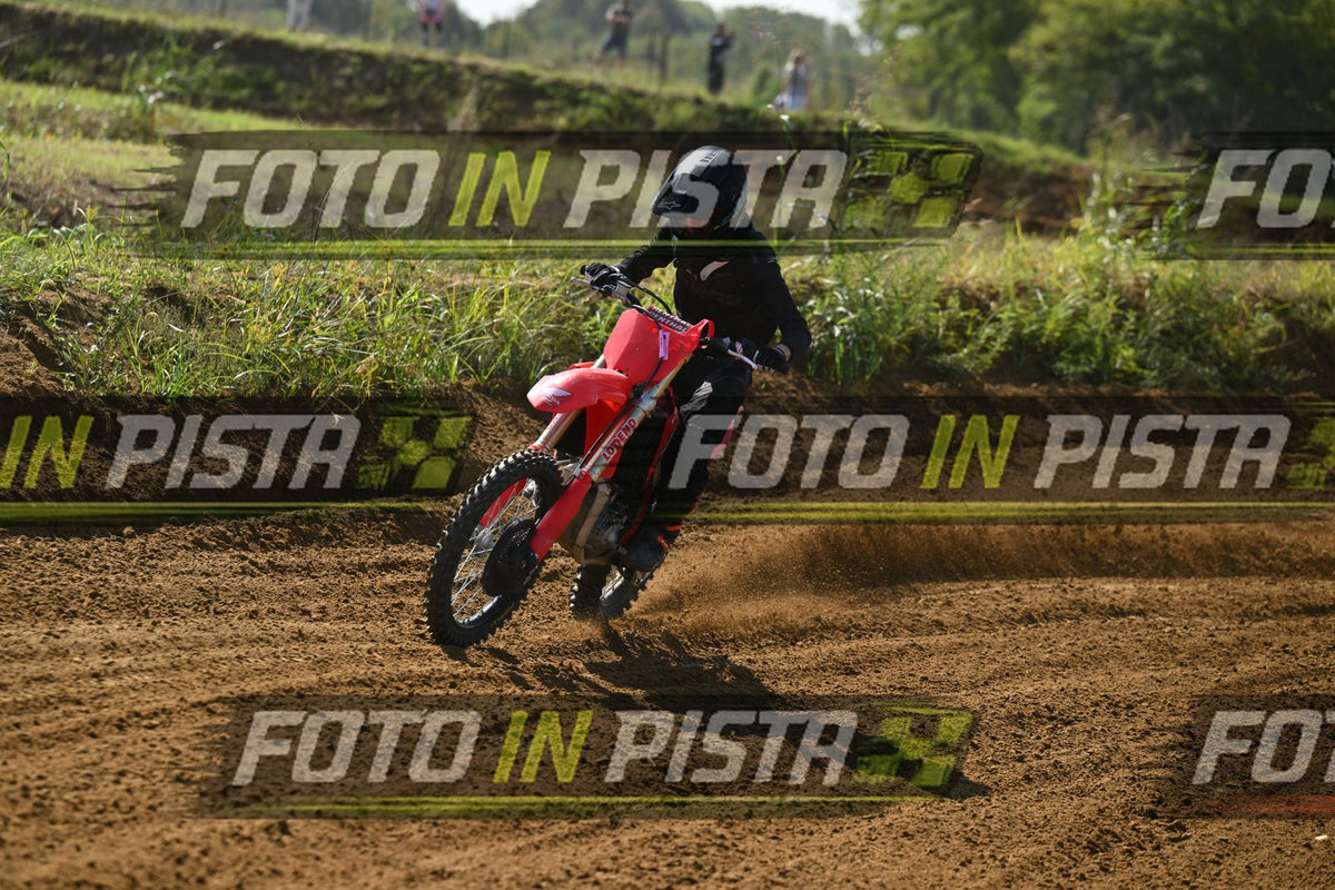RED HONDA - ALL BLACK · DSH_8573