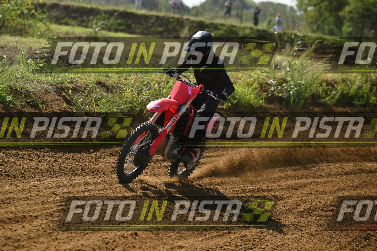 RED HONDA - ALL BLACK · DSH_8574