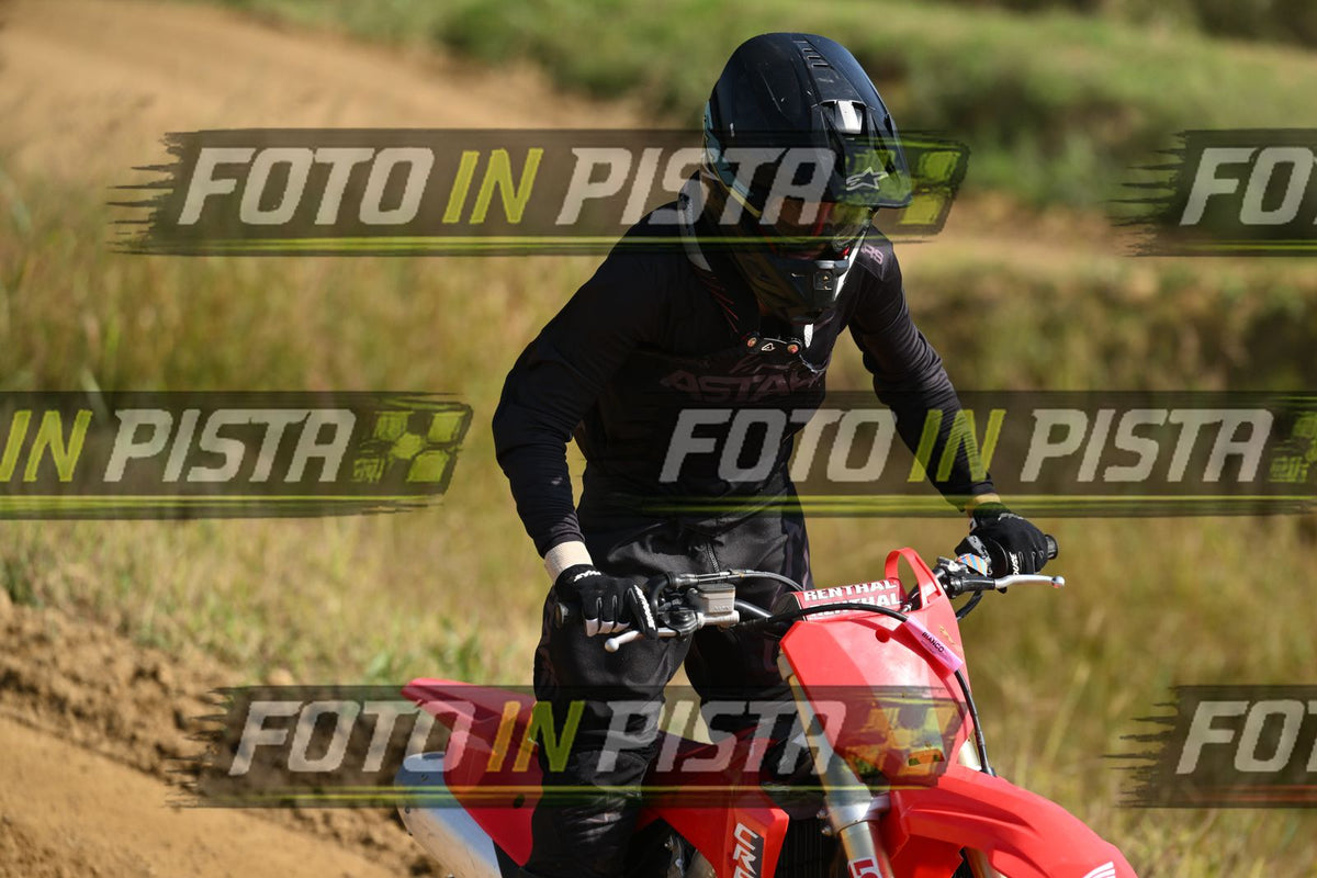 RED HONDA - ALL BLACK · DSH_8615