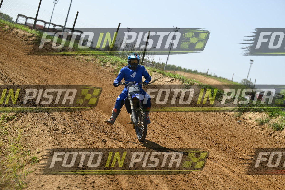 TOTAL BLUE · DSH_8740