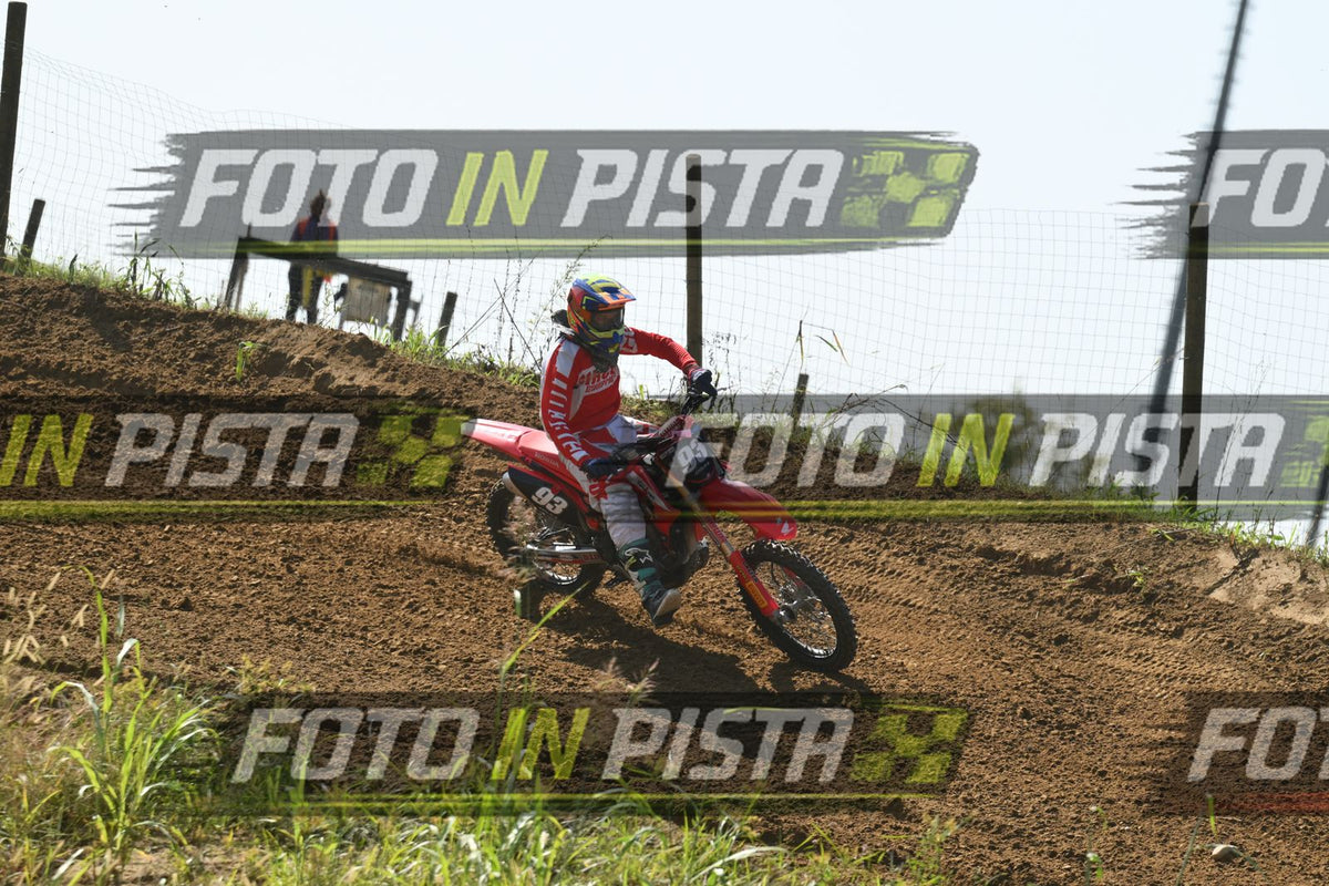 93 · DSH_8763
