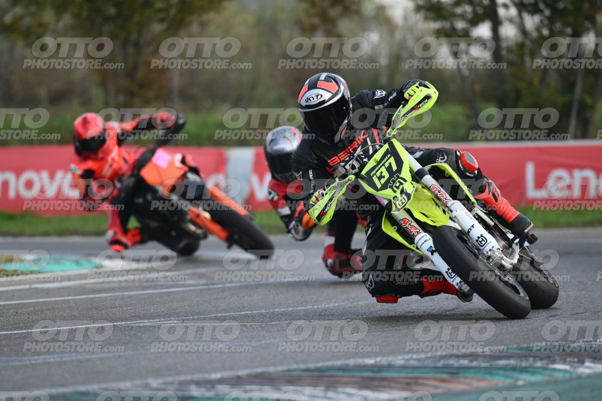 SUPERMOTO 137 · DSH_8801